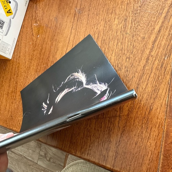 Red Tour Concert Book - Picture 5 of 6